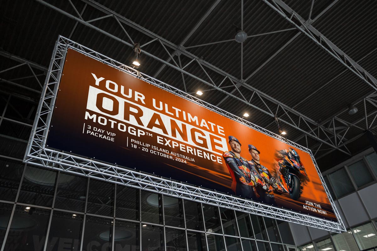 KTM-Billboard